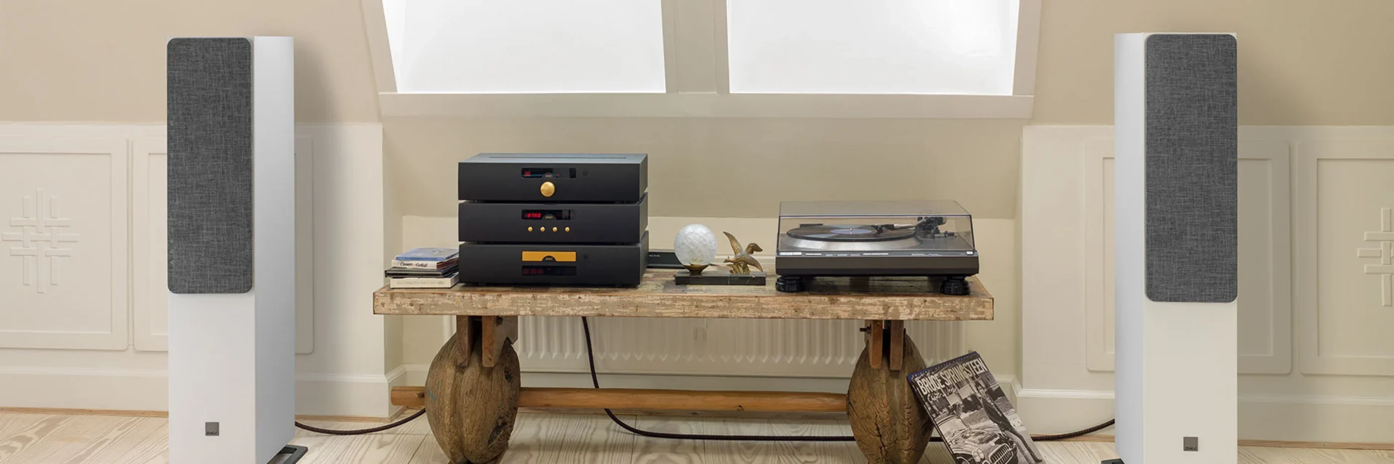 OBERON 7 | Large floorstander with large-room sound | DALI Speakers